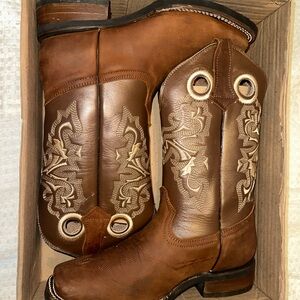 Brown Leather Western Boots with Embroidery